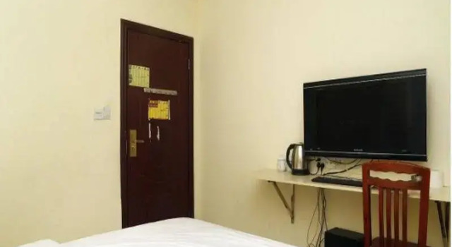 深圳嘉华商务宾馆, Rezerwuj Hotel Hotele w Shenzhen z parkingiem, Parking