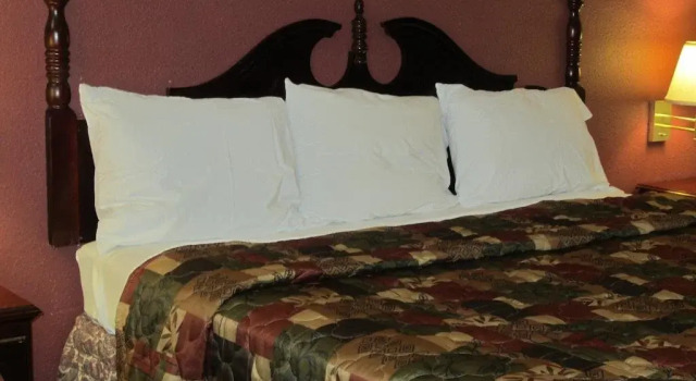 First Western Inn - Fairmont City, Varaa Mini-hotelli Fairmont City Illinois