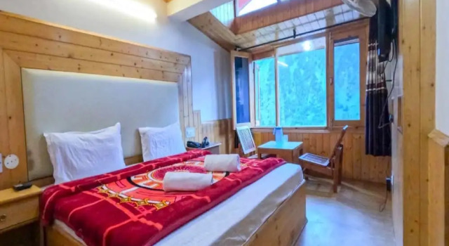 Hotel Rock Eagle Cottage, Забронировать Отель Отели Манали с парковкой, Парковка