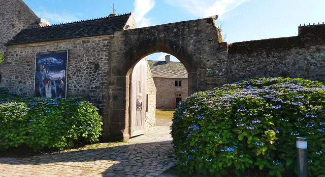Auberge des Goubelins, Rezerwuj Hostel La Hague Normandy