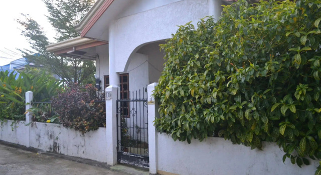 Dee GuestHouse, Book Hotel Lapu Lapu 