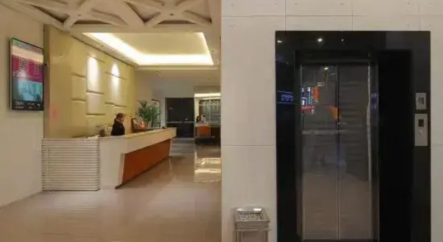7 Continents Business Tourism Hotel, Rezerwuj Hotel Hotele w Jiangmen z parkingiem, Parking
