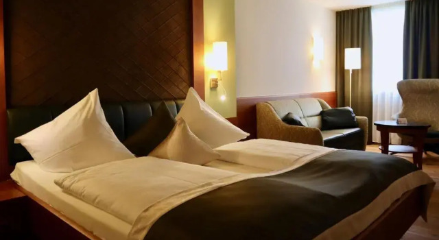 Трёхместный номер Classic Hotel König
