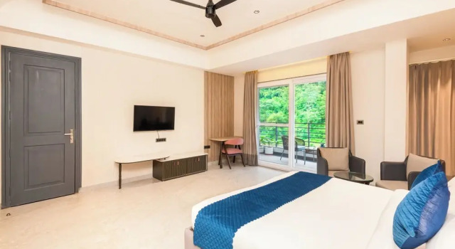 Номер Premium с балконом и с видом на реку DLS Divine River Resort and Spa, Rishikesh