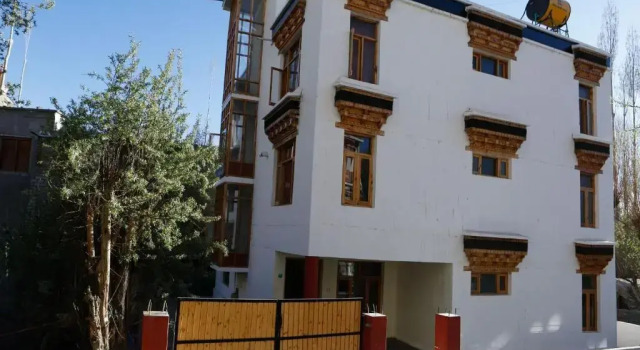 OYO 14402 Himalayan Villa