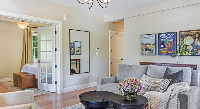 Bungalows 313, Забронировать Отель Сонома Wine Country - Northern California, рядом с Туристическое бюро округа Сонома-Вэлли