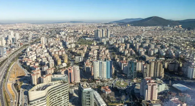 Studio Flat with Panoramic City View in Atasehir