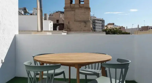 Апартаменты Limehome Almeria Hernan Cortes