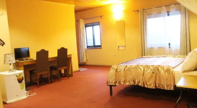 Blueberry Hotel, Rezervovat Hotel Hotely v Nyarutarama se snídaní, Snídaně