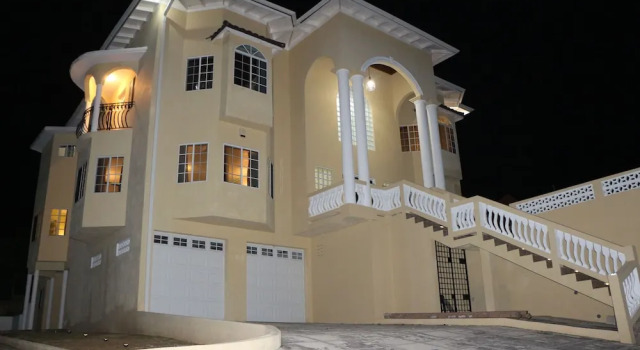 Villa Nilaja, Забронировать Вилла Отели Монтего-Бэй с парковкой, Парковка
