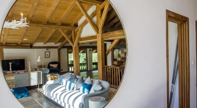 Шале Ferme Liberté - stunning, comfortable, & modern sleeps 14- private mini van