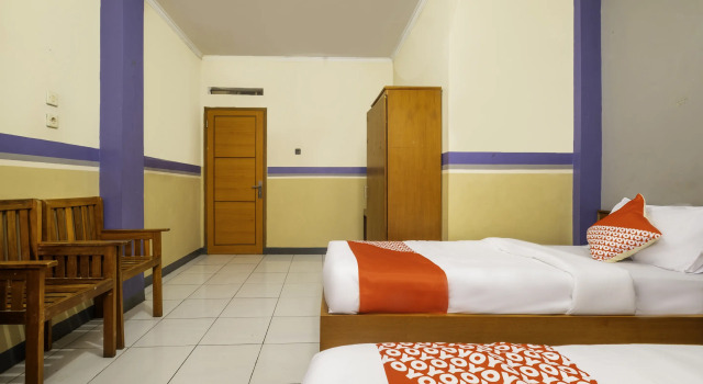Двухместный номер Deluxe Hotel O Riau Near Gedung Sate Formerly Patradisa
