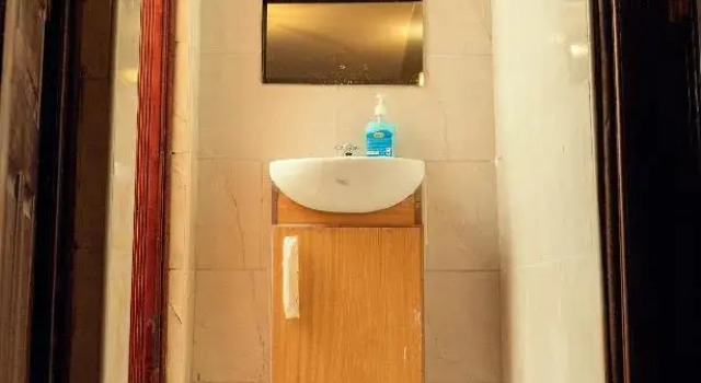 802 Deluxe , King-bed Luxury suite Ruiru , Eastern by pass