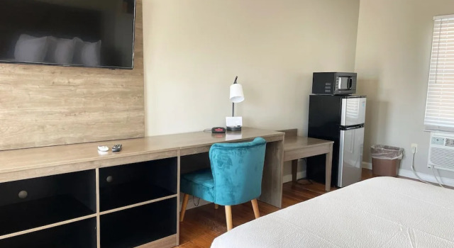 Номер Deluxe Kings Arms Motel