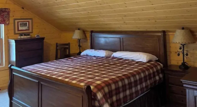 Camp Pinemere - Private Northwoods Retreat, Varaa Lomakoti Woodruff USA