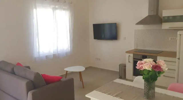 Apartments Keko, Забронировать Апартаменты/квартира Апартаменты Примоштен, рядом с Общественный Пляж Порат, Апартаменты/квартира