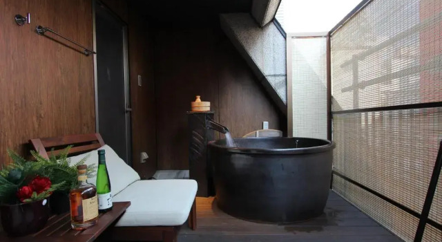 Коттедж KONJAKUSO Osaka Dotonbori "SHOSHI" "GŌYAKUYA"SPA Stay