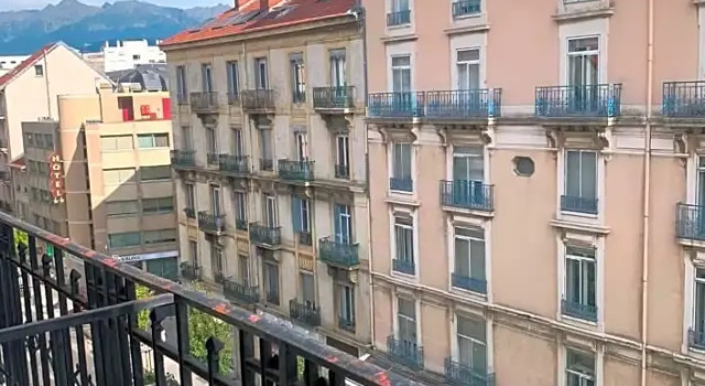 Двухместный номер Standard с красивым видом из окна Campanile Grenoble Centre Gare