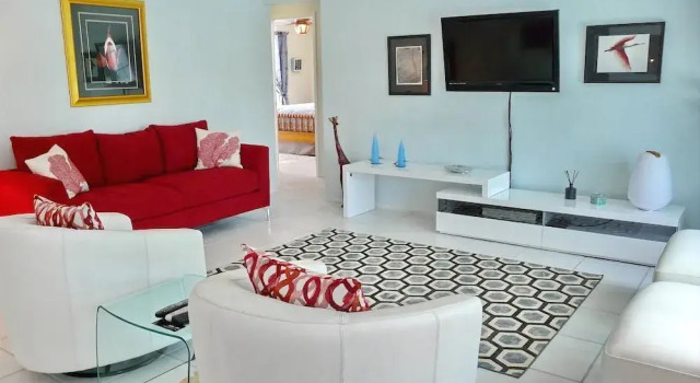 768 Sea Court, Забронировать Дом для отпуска Отели в центре Марко-Айленд, в центре, Парковка