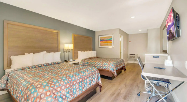 Четырёхместный номер Deluxe Hotel 414 Anaheim