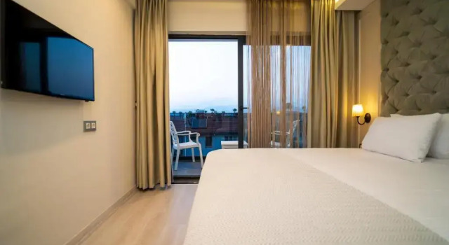 Трёхместный номер Deluxe Rooms365