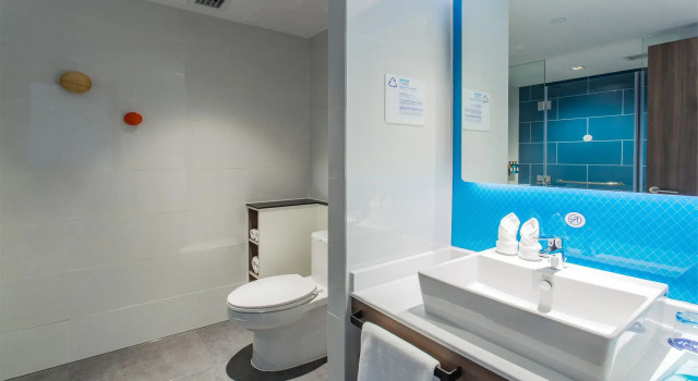 Номер Standard Holiday Inn Express Jiangmen Jianghai by IHG