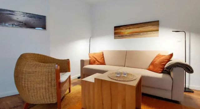 Ferienwohnung-24-in-der-Residenz-Meeresbrandung-mit-Meerblick