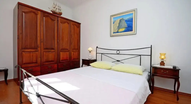 A1 - apt With Terrace, Best Location in Supetar, Prenota Appartamento San Pietro di Brazza 