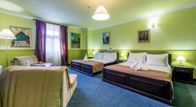 Трёхместный номер Standard с балконом Hotel Bitoraj Fužine