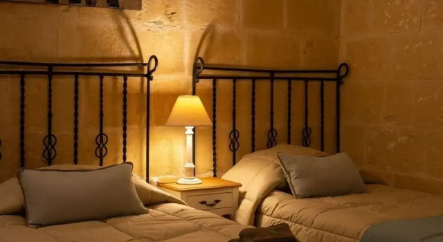 Sinjura GZ in Xaghra, Rezerwuj Hotel Xaghra Gozo