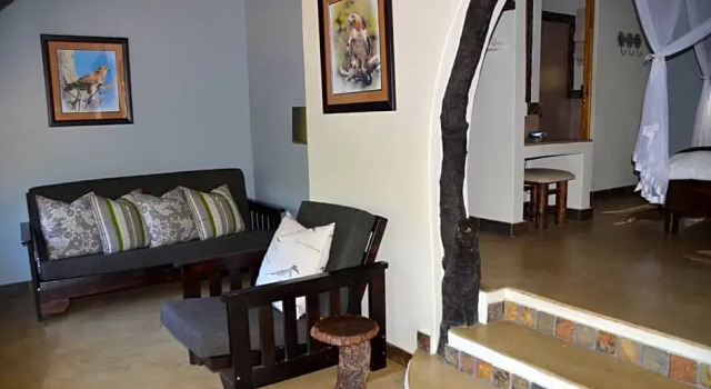 Moholoholo Forest Camp, Prenota Hotel Hoedspruit 