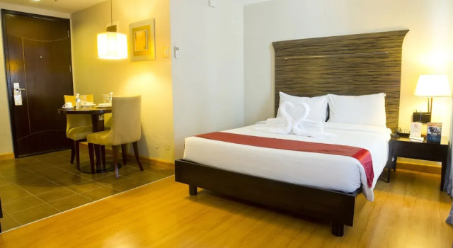 Полулюкс Lancaster Hotel by Central Flats