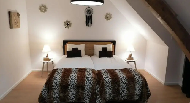 Villa in Monce-en-belin Near Le Mans Circuit, Забронировать Вилла Коттеджи Ле-Ман, Коттедж