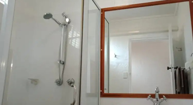 Четырёхместный люкс Standard c 1 комнатой Espana Motel