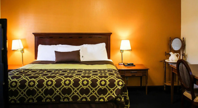 The Old West Inn, Rezerwuj Hotel Willits Kalifornia