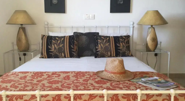 Unique private villa, sea views, total privacy, 25 mins from Paphos