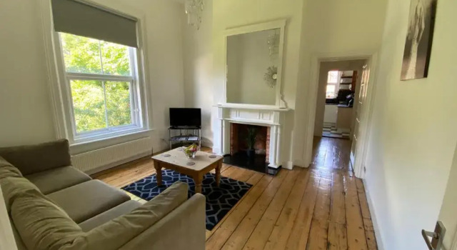 Апартаменты Lovely 2 Bedroom Flat Wifi Close to the beach