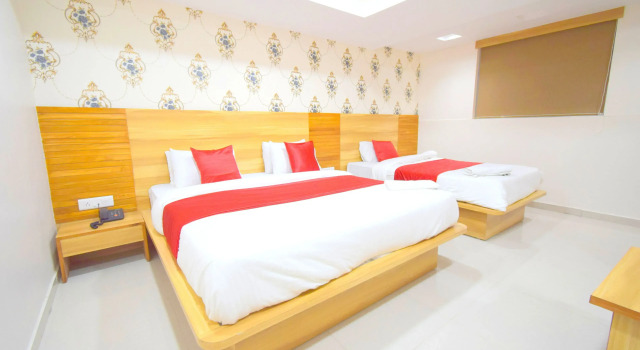 Hotel Arsh Inn, Prenota Hotel Bavla Gujarat