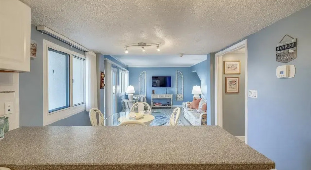 Recently Renovated 2bd, Sleeps 6 Pinnacle Port, W/ Boat Ramp 2 Bedroom Condo by RedAwning