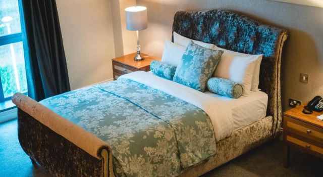Raheen Woods Hotel, Prenota Hotel Athenry 