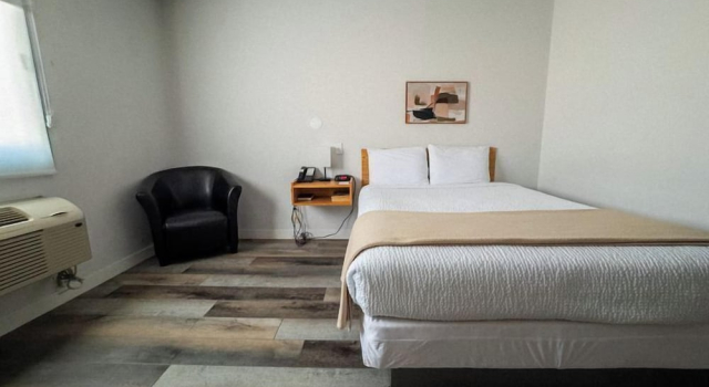 Студия Sleep Suite Motel