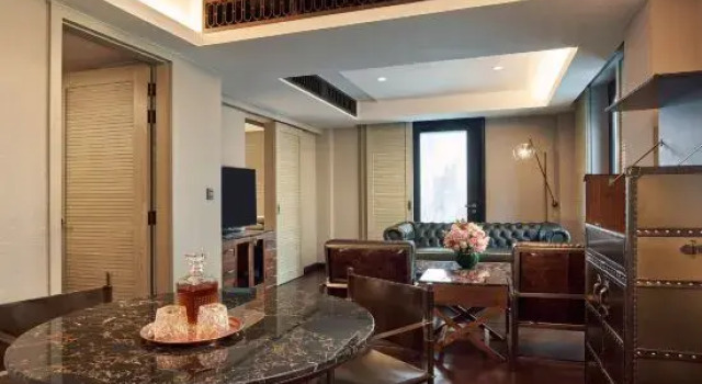 Люкс с красивым видом из окна The Barracks Hotel Sentosa by Far East Hospitality