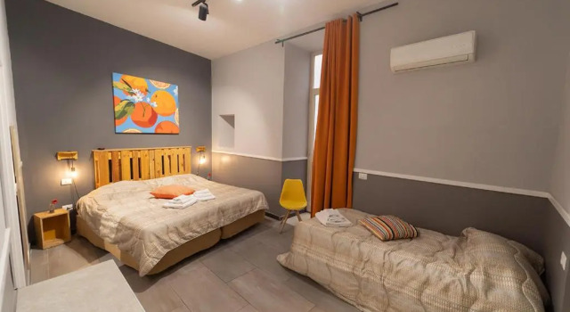 Двухместный номер Deluxe Le 4 Stagioni Dante H Napoli Centro, by ClaPa Group
