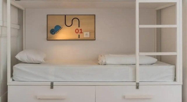 Кровать в общем номере SLO Hostel Lyon les Pentes