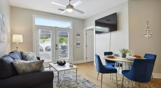 Апартаменты River House Apartments