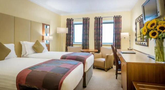 Номер Standard Royal Marine Hotel