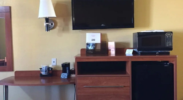 Двухместный номер Standard Royal Inn Pearsall