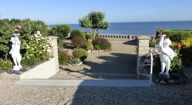 Exceptionnel 3pieces, Balcon, Terrasse Face Mer, Забронировать Отель Отели Виллервиль с парковкой, Парковка