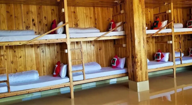 Кровать в общем номере silver brook resorts