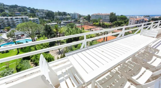 Апартаменты Fully equipped appartment 105 m2 clear view on the sea and californie hills